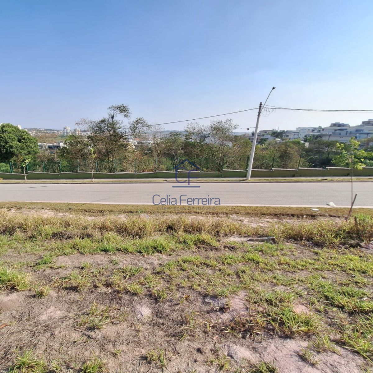 Terreno à venda, 332m² - Foto 1